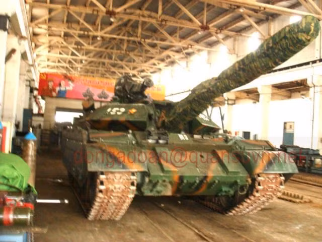 Việc cải tiến T-54B đã được ta thực hiện từ lâu, một trong những đề tài điển hình là T-54M3 hợp tác với Israel. Tuy nhiên, đề tài này được cho là đã dừng lại. Việt Nam sau đó tiếp tục nâng cấp T-54B nhưng là tự lực thực hiện. Nguồn ảnh: Binh chủng Tăng - Thiết giáp
