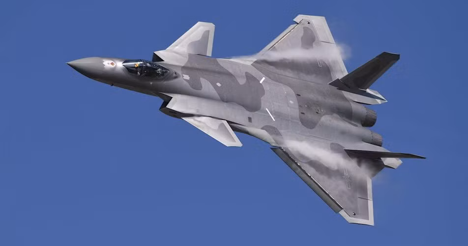 Một nhà phân tích của Avia cho biết, "Các nhà khoa học hàng không Trung Quốc thực ra vẫn không thể chế tạo ra một máy bay chiến đấu thế hệ thứ tư có chất lượng tốt”.