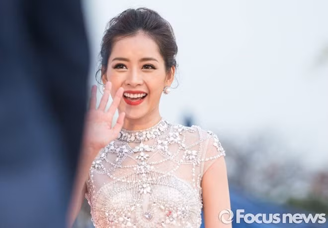 Chi Pu hiện là một trong những gương mặt được yêu mến nhất trong giới trẻ. Mới đây, cô giành giải "Nghệ sĩ mới châu Á" tại Asian Artist Awards 2016. Ảnh: Focus news.