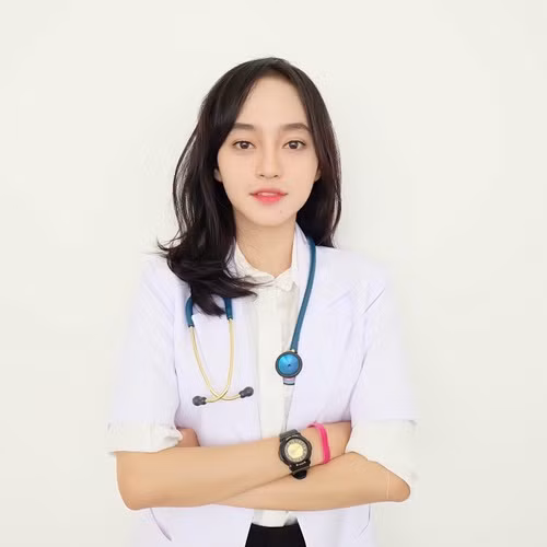 Single mới nhất, đánh dấu sự lấn sân của Indah sang lĩnh vực ca hát có tên "Inikah Cinta". Được giới chuyên môn đánh giá là có chất giọng du dương, truyền cảm, khuôn mặt ăn hình, Indah được kỳ vọng sẽ có nhiều bước tiến mới trong sự nghiệp nghệ thuật.