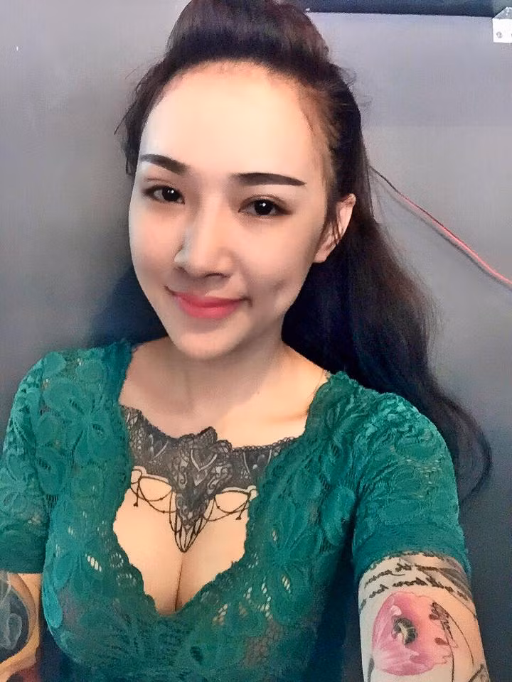 Ba me hai con me xam minh, xinh nhu hot girl