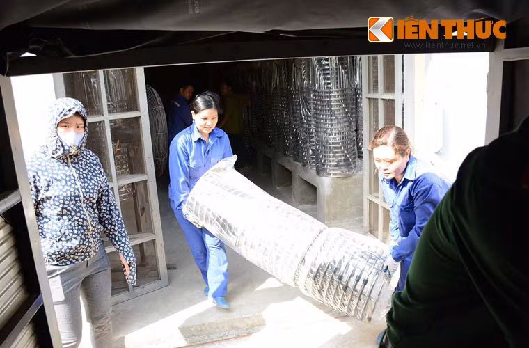 Riêng trong tháng 4/2017, Kho 205 đã nhập, xuất 945,6 tấn hàng quân lương, quân trang và nguyên liệu.