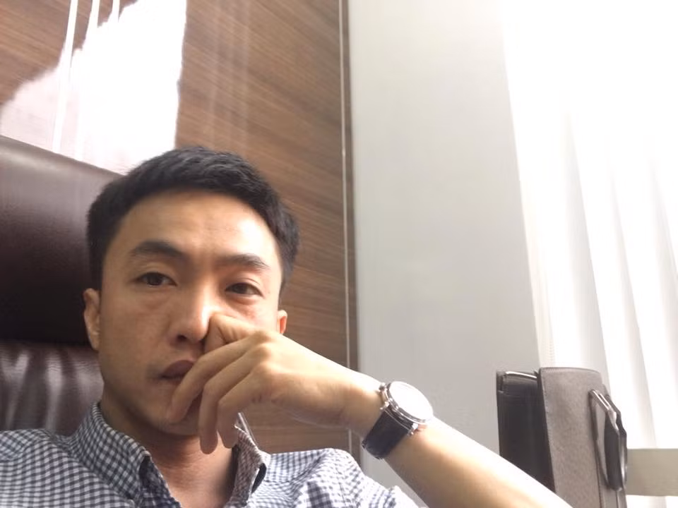 Cường Đô la tự động viên "Quay qua quay lại ... Lại cuối tuần ... Mệt nhưng vui! Cố sẽ được".