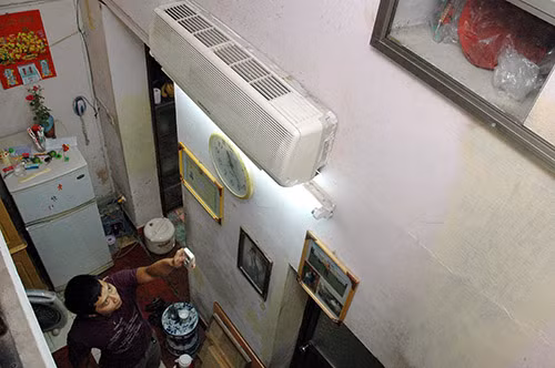 Nguòi nguòi hít khí dọc vì bạt dièu hòa lien tục
