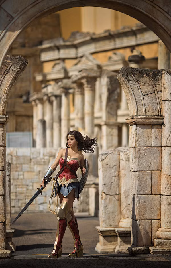 Trước đó, Kilory từng có nhiều bộ ảnh cosplay khá nóng bỏng, đa phần người hâm mộ cô là nam giới.