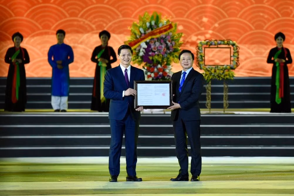Gần 10.000 người dự lễ khai mạc Festival “Về miền Quan họ 2023“ - Hình 4 Gan 10.000 nguoi du le khai mac Festival “Ve mien Quan ho 2023“-Hinh-4