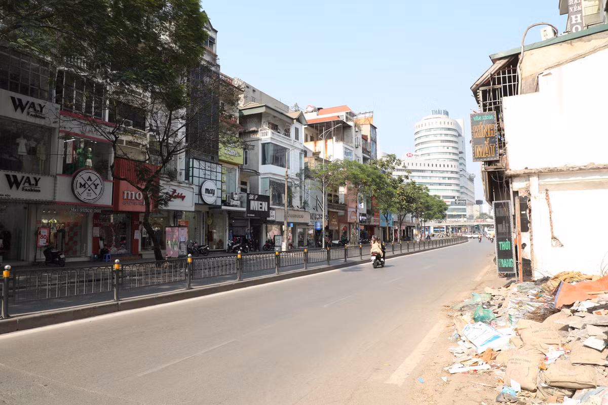 Sau khi mở rộng, mặt đường tuyến phố Chùa Bộc trong nút giao sẽ rộng 23 - 30m; đoạn từ Chùa Bộc đến phạm vi nút giao rộng 16 - 18m; vỉa hè rộng trung bình 3m.