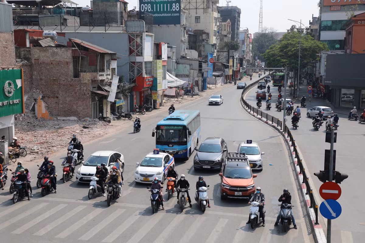 Dự án được thực hiện nhằm giải quyết ùn tắc giao thông, tạo cảnh quan cân xứng cho khu vực.