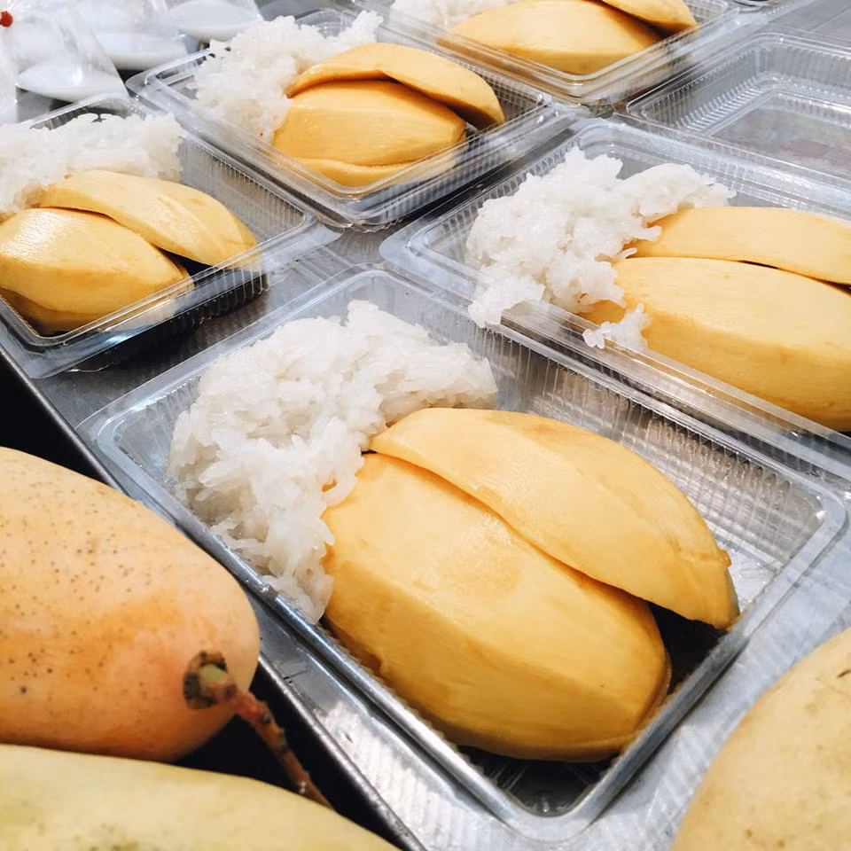 Món xôi xoài “trứ danh” của Thái Lan cũng được Tiên Cookie chia sẻ. 