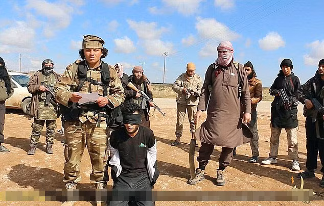 Lo dien video IS chat dau ke di giao o Syria