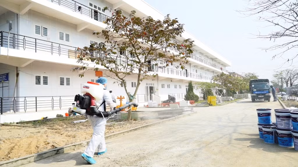 Theo thiết kế do Sun Group đề xuất, được sự góp ý, thống nhất của đại diện Bộ Y tế, Bệnh viện Bạch Mai và phê duyệt của tỉnh Hải Dương, BVDC số 3 bao gồm 3 tầng: tầng 1 là nơi tiếp nhận khám sàng lọc và phân loại bệnh nhân, đặt các phòng chức năng và khu điều trị bệnh nhân nặng; tầng 2 và tầng 3 là khu vực dành cho những ca bệnh nhẹ và chuẩn bị xuất viện. 