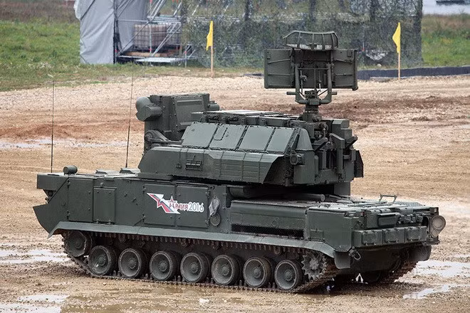 Các chuyên gia Almaz-Antey nhận định, khả năng phóng tên lửa của Tor-M2U là bước tiến mang tính bước ngoặt trong chiến thuật phòng không tầm thấp. Nhờ khả năng mới, Tor-M2U có khả năng tạo ô phòng không lục quân, bảo vệ các phương tiện di chuyển trên mặt đất trước các đòn tấn công của đối phương.