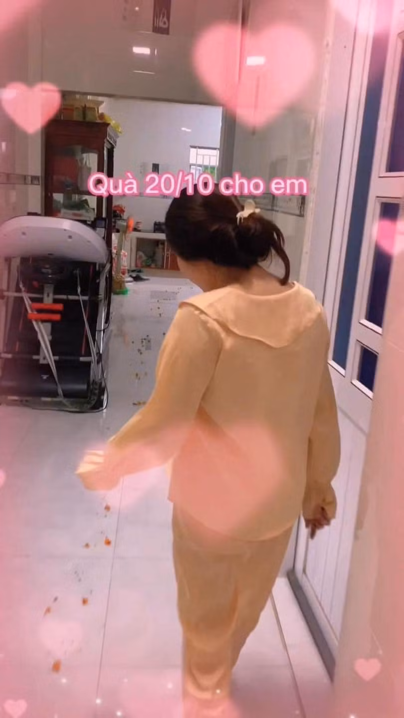 Cứ vào dịp Ngày Phụ nữ Việt Nam 20-10, chắc hẳn người phụ nữ nào cũng mong đợi những món quà bất ngờ từ chồng hay người yêu.