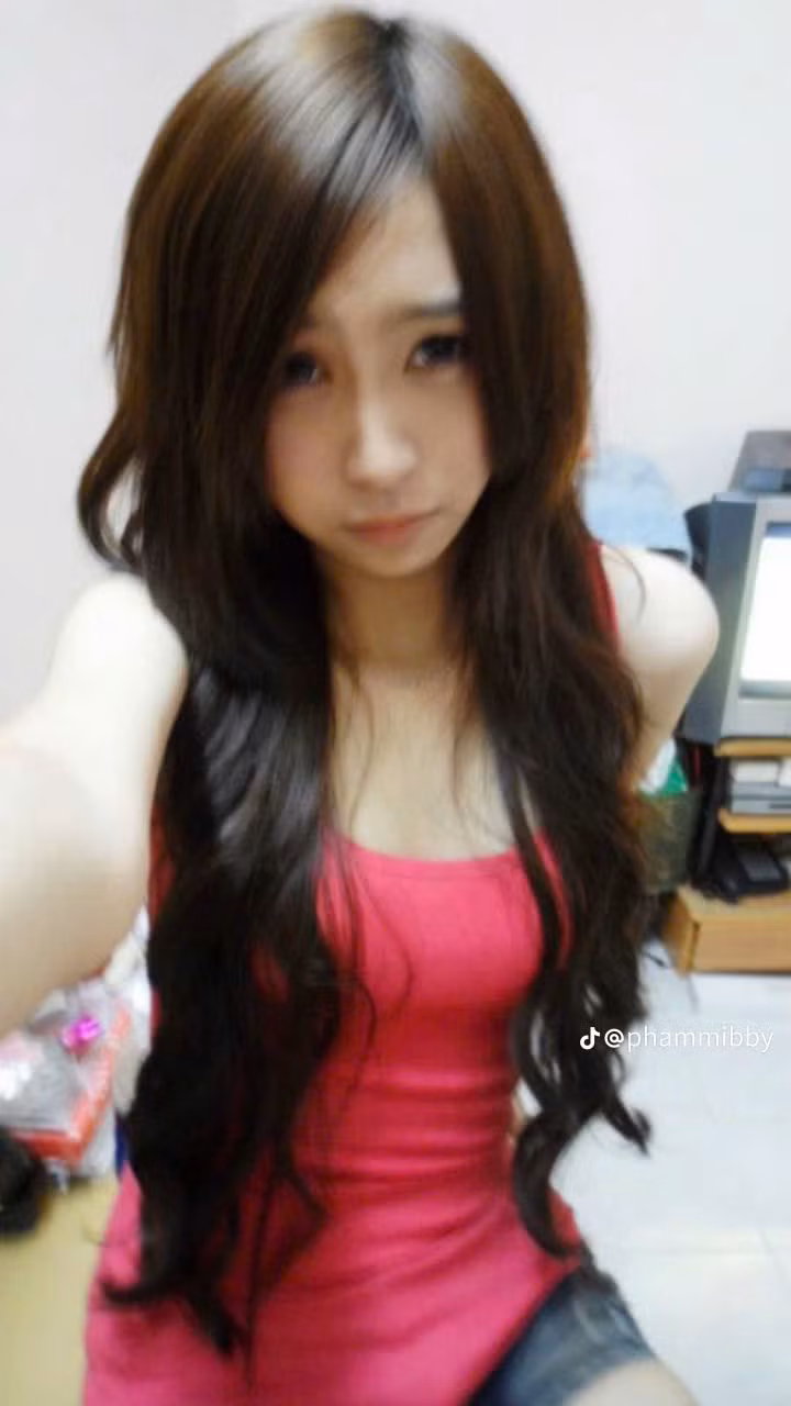 Khi mạng xã hội Zing me, Yahoo còn làm mưa làm gió, rất nhiều người đã từng lấy ảnh của Phạm Mi làm ảnh đại diện. Tuy nhiên không mấy người biết đến chủ nhân của những bức ảnh đó là ai.