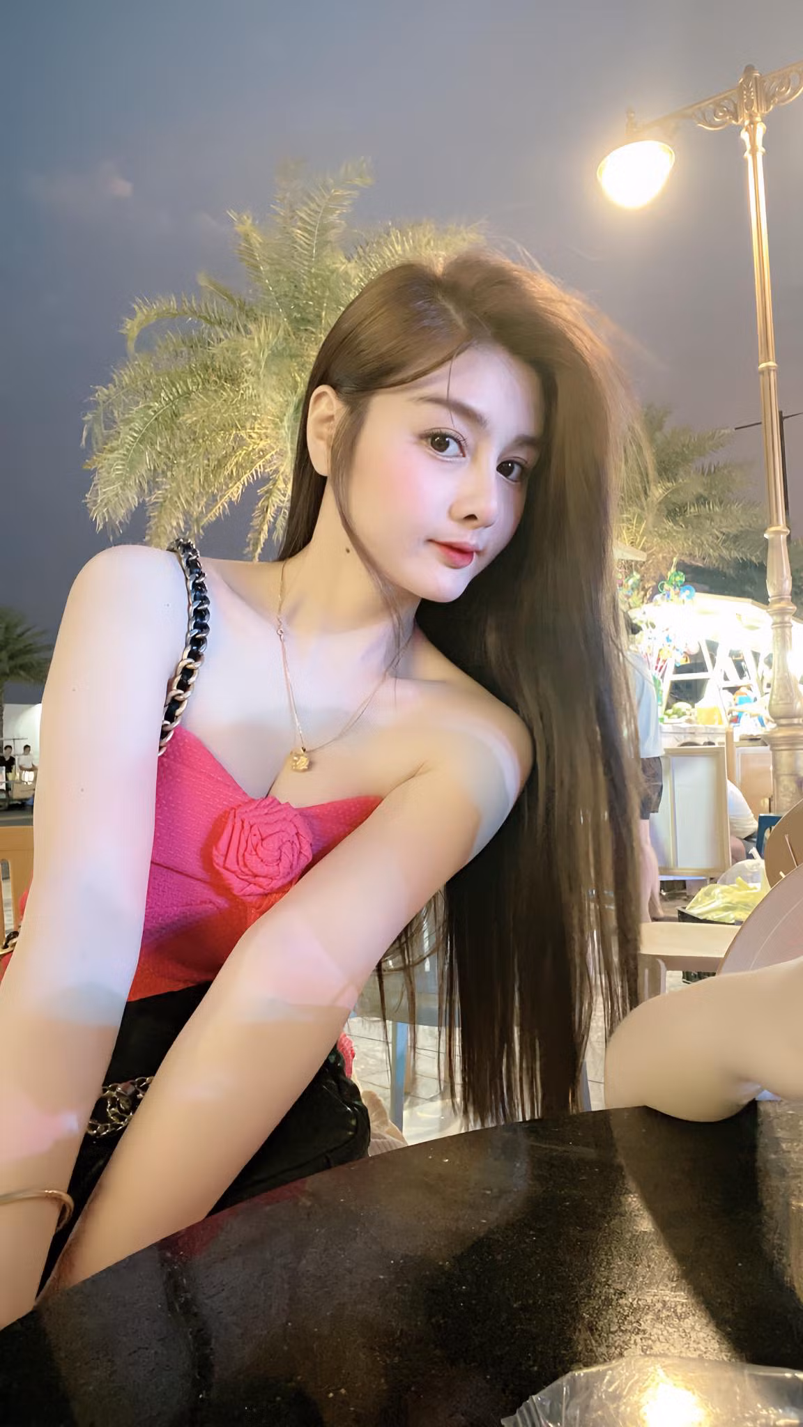 Hiện tại, cô nàng tập trung cho công việc kinh doanh.