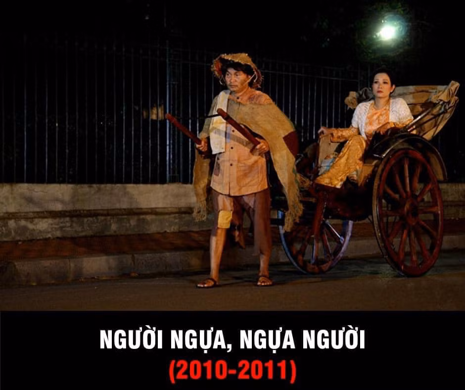 Thời ấy, nhà nào sưu tầm được 1 chồng băng đĩa hài là “oách xà lách” nhất cả xóm. Cái khoảnh khắc sướng rơn nhất là khi cho băng đĩa vào đầu và màn hình TV bắt đầu hiện khúc intro quen thuộc có hình ảnh mặt trời ló rạng kèm dòng chữ TLVa (Thăng Long Audio Visual).