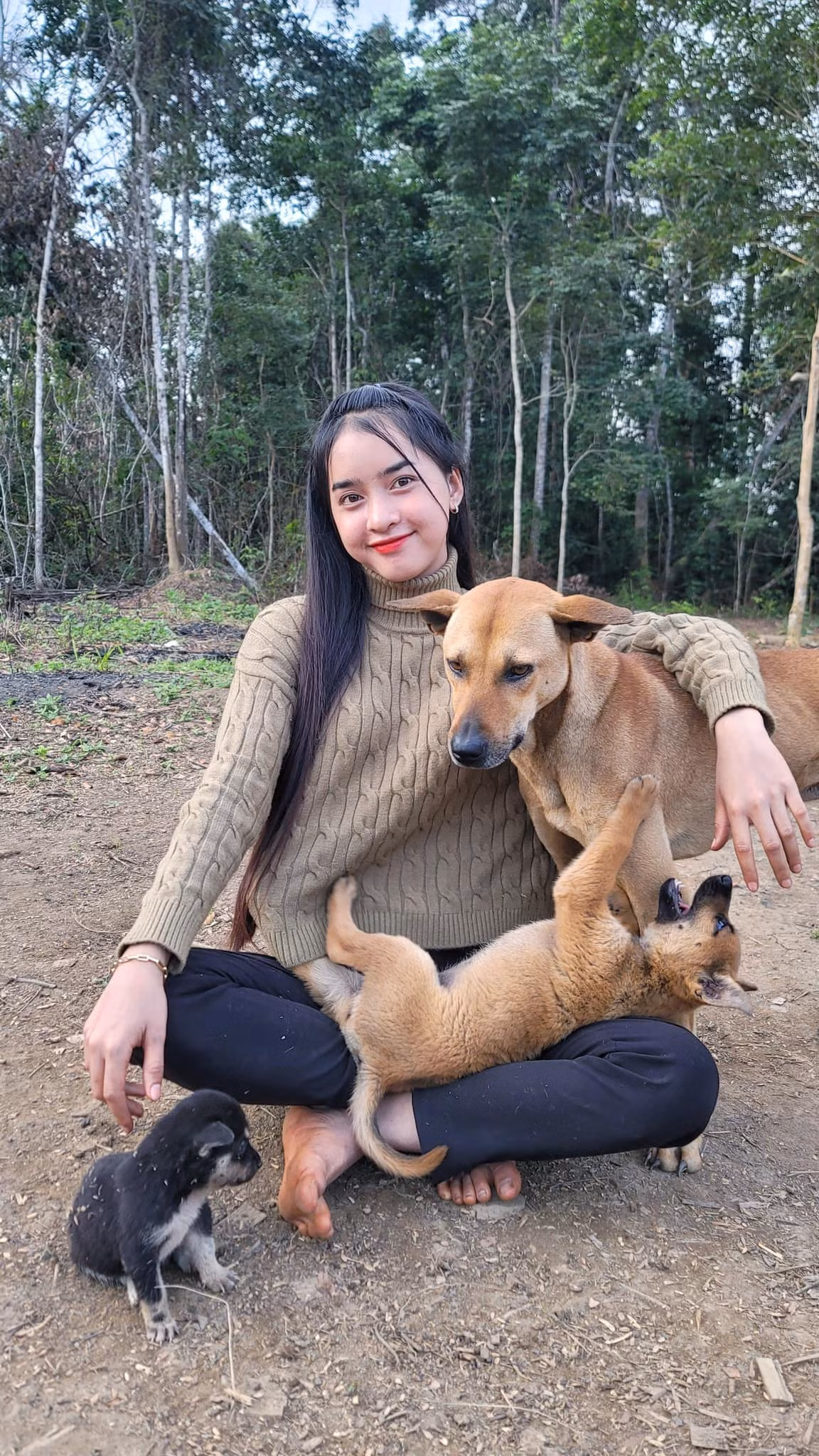 Kênh Tiktok của cô nàng phát triển nhanh chóng, nhận về lượng lớn những người yêu mến. Không ít người cũng từng ngỏ ý muốn giúp đỡ Yona để cô cùng gia đình có cuộc sống tốt hơn.