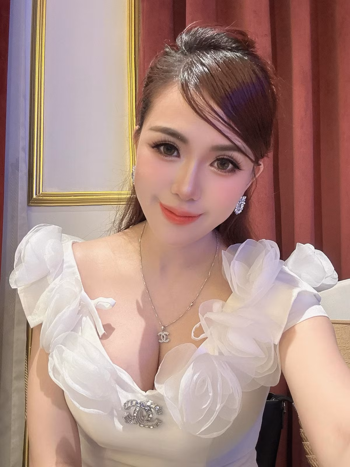 Ngoài công việc, Mai Thỏ rất quan tâm đến việc tập luyện để giữ vóc dáng. Cô chăm chỉ tập gym, kickboxing và golf... (Ảnh: IGNV)