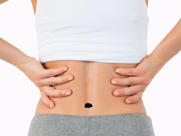 Vết bớt nằm ở vị trí xương cụt thường hiểu biết rộng, tài năng hơn người. Họ dễ đạt được thành công và có quyền cao chức trọng.