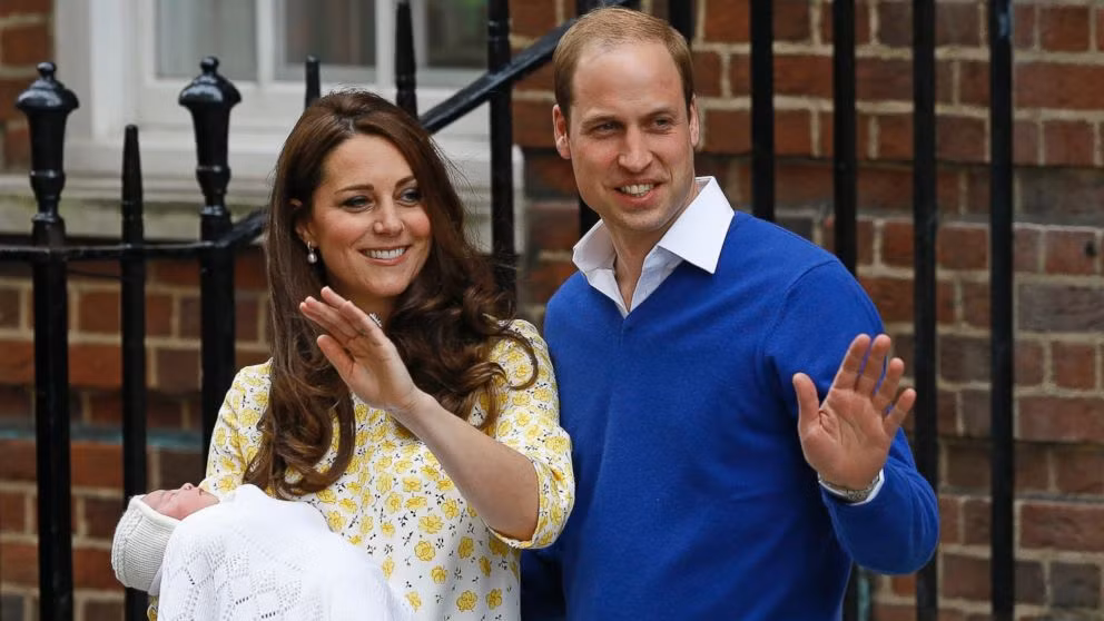 Trong khi đó, chuyên gia Hong Kong Mak Ling-ling dự đoán tiểu Công chúa Charlotte Elizabeth Diana sẽ có năng khiếu nghệ thuật, thích tự do, không chịu sự sắp đặt, gò bó và không ép bản thân làm những điều không muốn.