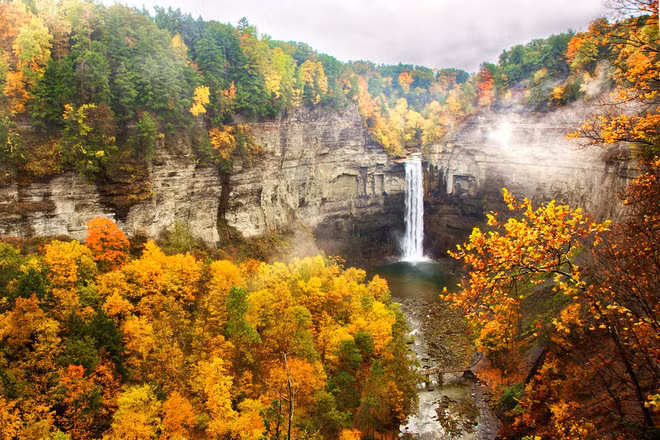Thác Taughannock ở Mỹ là thác nước một dòng lớn nhất ở phía Đông dãy Rockies.