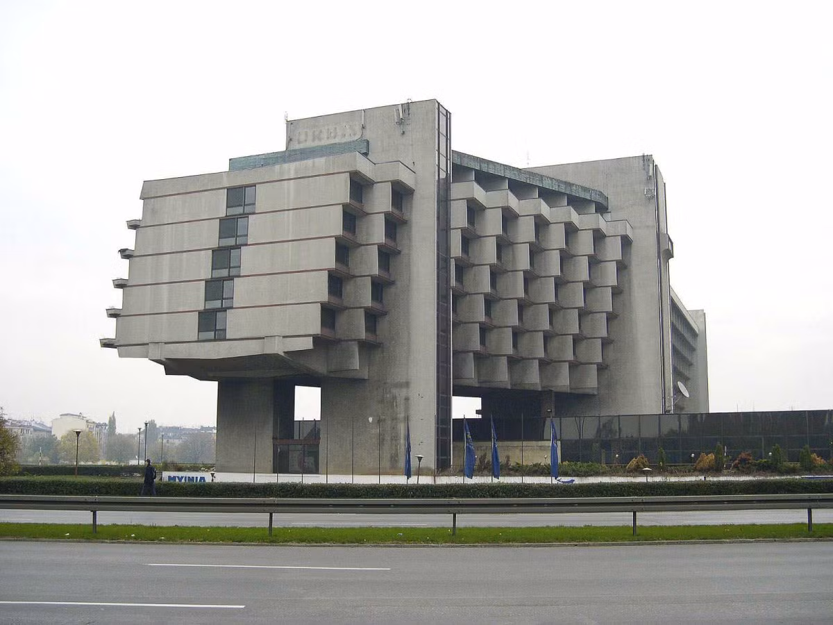Đây là Forum Hotel - một công trình kiến trúc mang đậm dấu ấn của các kiến trúc sư thời kỳ xã hội chủ nghĩa ở Krakow, Ba Lan.