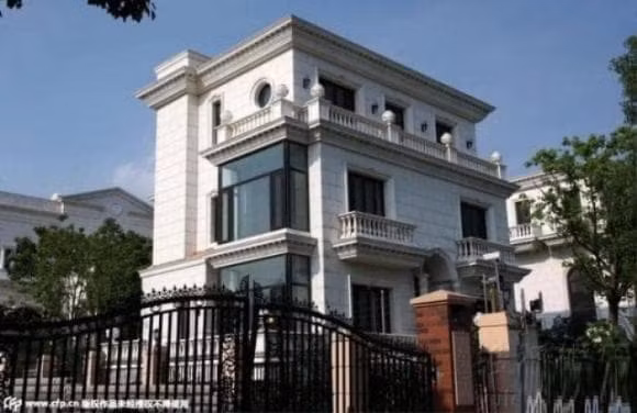 Biệt thự 5000m2 của Lý Liên Kiệt để trống… cho giúp việc ở Biet thu 5000m2 cua Ly Lien Kiet de trong… cho giup viec o