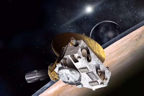 7. Sứ mệnh New Horizons và khám phá sao Diêm Vương (2015): Sứ mệnh New Horizons đã làm nên lịch sử khi tiếp cận và chụp ảnh chi tiết bề mặt Sao Diêm Vương vào năm 2015. Những hình ảnh và dữ liệu thu được đã thay đổi hoàn toàn hiểu biết của chúng ta về hành tinh lùn này, cho thấy một thế giới phức tạp với núi băng, cồn cát và có thể là đại dương ngầm.(Ảnh: Scientific American)