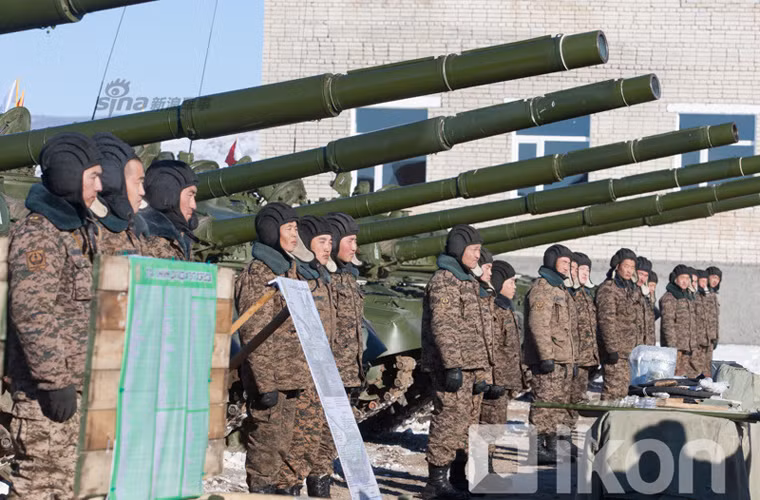 Đây là lô xe tăng chủ lực T-72A mới nhất mà Quân đội Mông Cổ nhận được, góp phần tăng cường đáng kể sức mạnh quốc gia này.