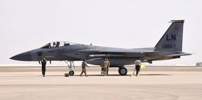 IRGC sau đó đã tiến hành một cuộc tấn công tên lửa trả đũa nhằm vào một cơ sở quân sự của Mỹ ở Iraq, tuy nhiên vụ oanh kích được báo trước tới 2 giờ đồng hồ đã không gây ra thiệt hại nào đáng kể cho binh sĩ Mỹ.