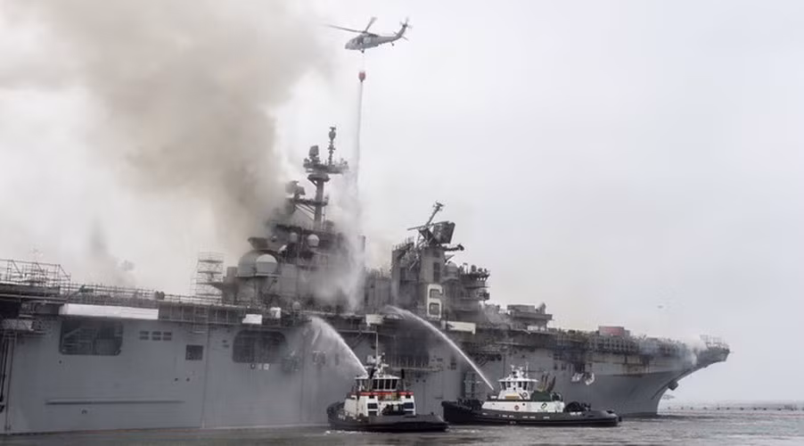 "Chúng tôi quyết định không sửa chữa tàu USS Bonhomme Richard bị hư hại nặng trong vụ cháy bùng phát hôm 12/7, thay vào đó sẽ loại biên và chi khoảng 30 triệu USD để rã sắt vụn con tàu", Thủy quân lục chiến Mỹ ra tuyên bố cho biết.