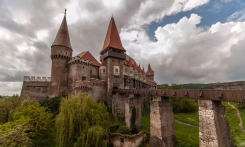 Cau chuyen rung ron ve lau dai ma ca rong o Transylvania