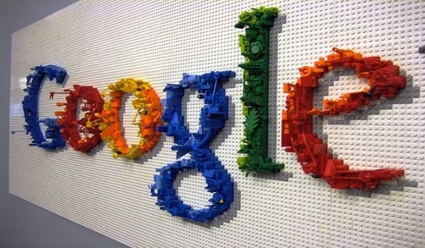 Ý tưởng về Google đến từ một giấc mơ. Người sáng lập của Google là Larry Page đã mơ thấy rằng ông cùng với Sergey Brin có thể "tải toàn bộ dữ liệu web vào máy tính".