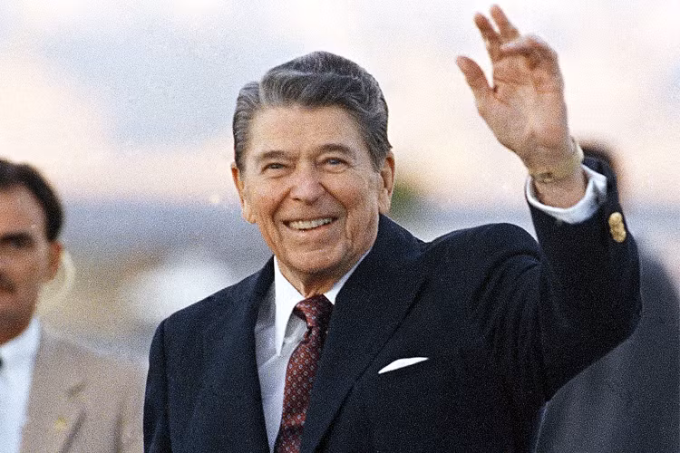 Tổng thống Ronald Reagan có sự nghiệp diễn xuất khá đồ sộ khi có đến 53 vai diễn trong các phẩm điện ảnh và truyền hình.