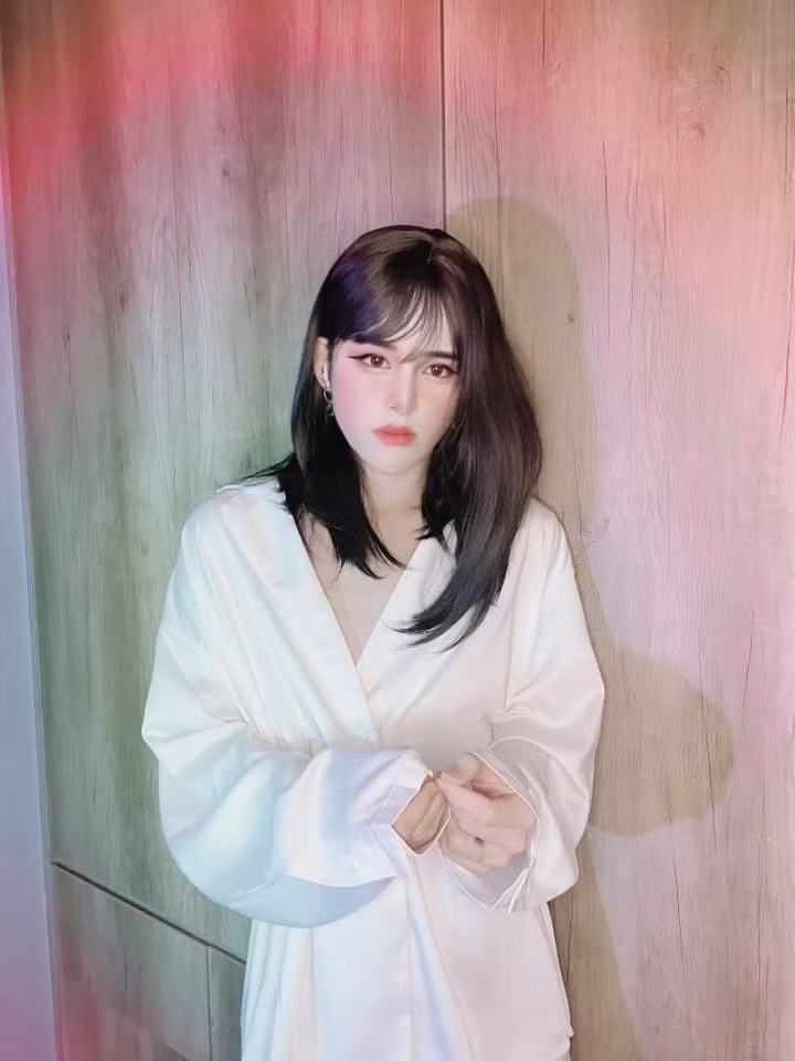 Bên cạnh đó, mọi người cũng đã thể hiện sự đồng cảm với anh khi chưa thể dũng cảm nói ra giới tính thật của mình.