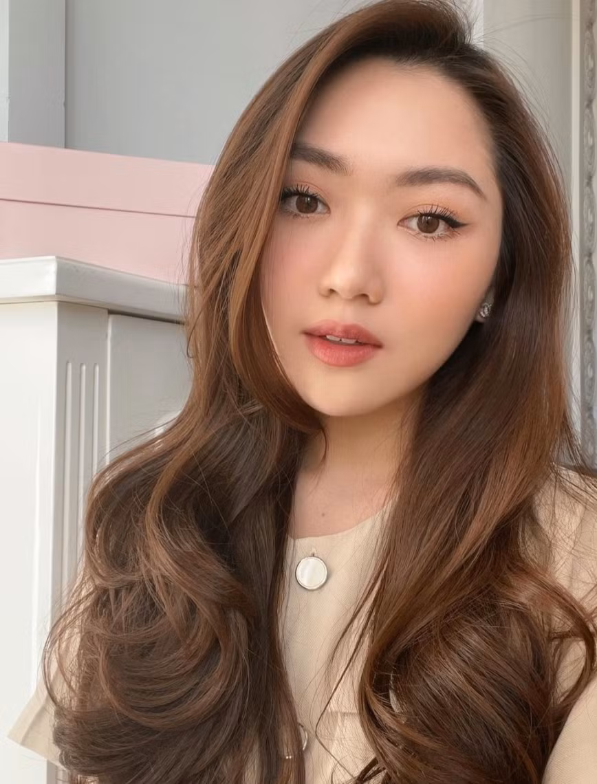 Sau đó, Chloe Nguyễn còn tiết lộ cô chưa kịp block thì đã bị tài khoản kia chặn trước, thậm chí người kia còn không bình luận lại những đáp trả của cô.