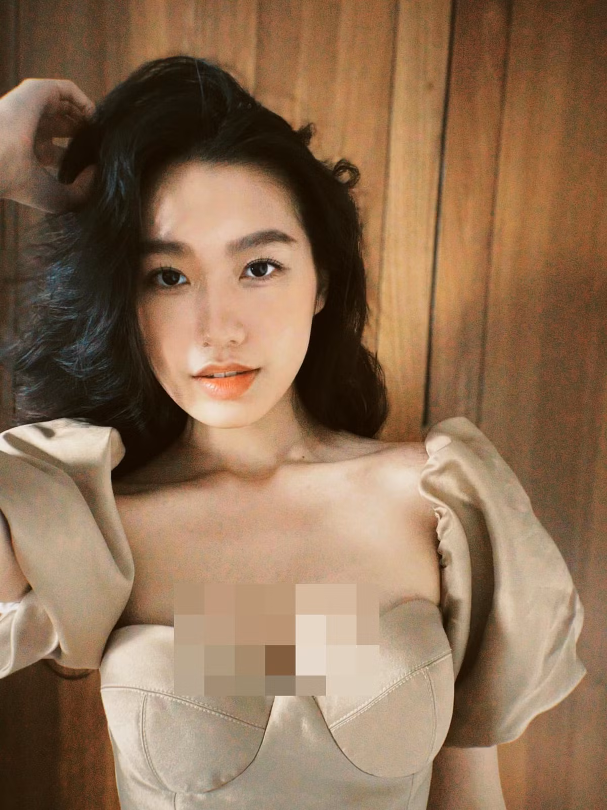 Dưới bài viết, cô nàng nhận về vô số lời khen nhan sắc. Trước khoảnh khắc nóng bỏng của bạn gái tin đồn, Đoàn Văn Hậu cũng không quên âm thầm thả tim.