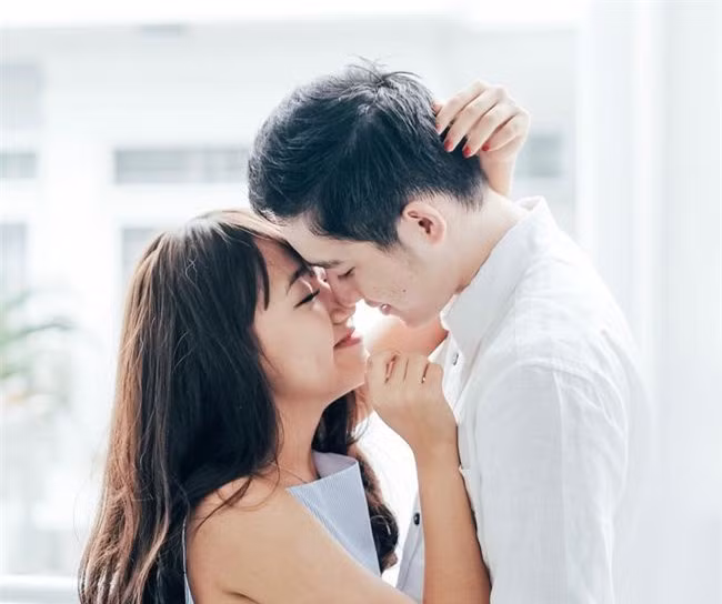 Người đàn ông sẽ không bao giờ yêu cầu bạn phải làm 5 điều nếu thật lòng - Hình 2 Nguoi dan ong se khong bao gio yeu cau ban phai lam 5 dieu neu that long-Hinh-2