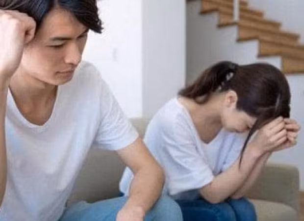 Mỗi tháng đưa vợ 20 triệu mà khi hỏi tới chẳng còn xu nào Moi thang dua vo 20 trieu ma khi hoi toi chang con xu nao