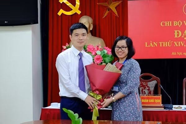 Ha Noi bo nhiem mot Pho giam doc So 34 tuoi