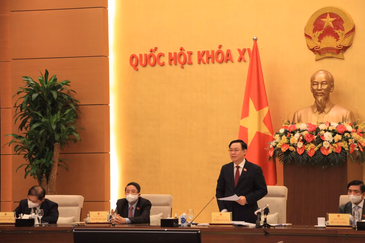 Chu tich Quoc hoi: “Doanh nhan, doanh nghiep phat huy tinh than dan toc“