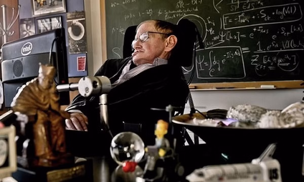 Thiên tài Stephen Hawking là một trong những nhà vật lý lý thuyết vĩ đại nhất trong lịch sử hiện đại. Với niềm đam mê nghiên cứu khoa học, ông đã dành nhiều thời gian, công sức giải mã bí ẩn về vũ trụ, hố đen...