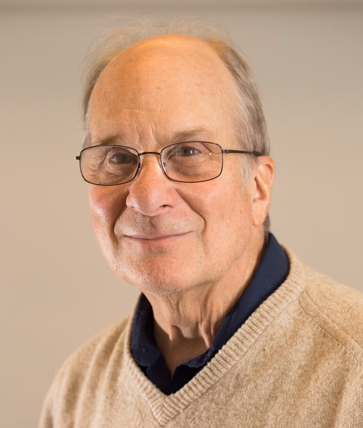 Nhà khoa học Louis Brus (80 tuổi), người Mỹ, hiện là giáo sư danh dự tại Đại học Columbia.