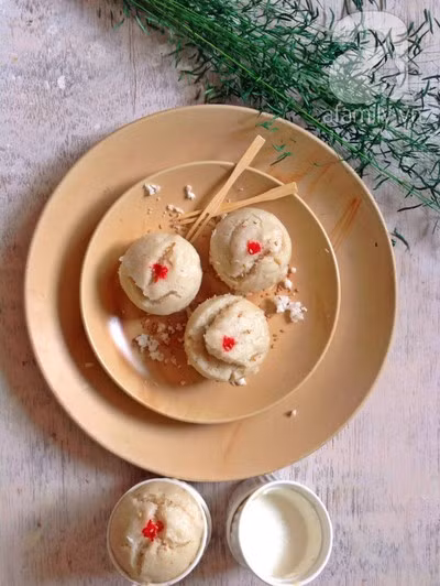 Món pudding cơm nguội bạn chỉ cần đúng 3 thành phần cơm nguội, sữa tươi, chút đường cùng sự khéo léo tài tình tỉ mỉ chế biến là xong.