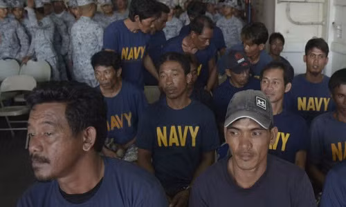 Philippines dua vu tau ca bi tau Trung Quoc dam chim ra LHQ