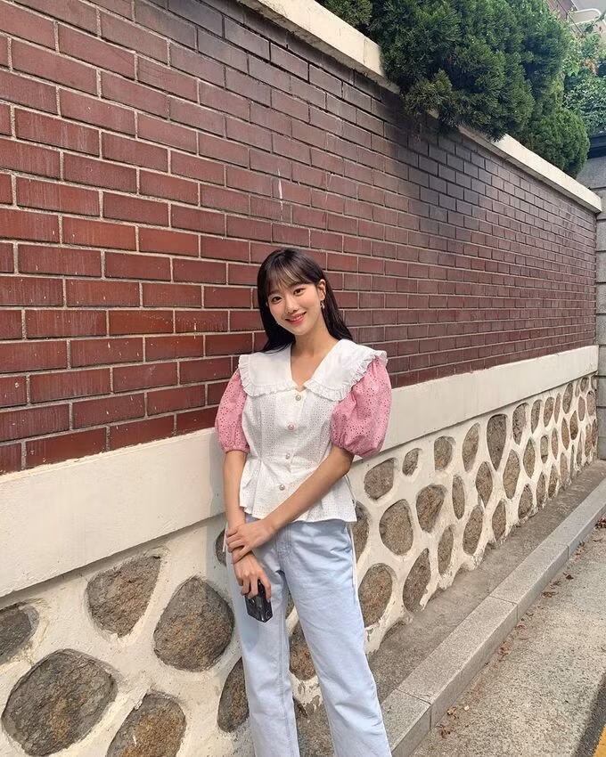 Nữ idol luôn khéo mix đồ kiểu vintage để tạo phong cách như các nữ sinh 10X.