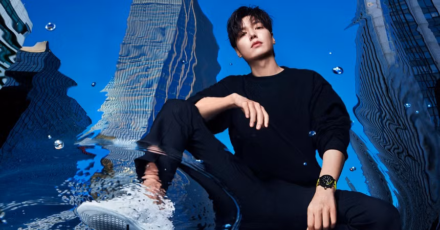 "Trước kia, tôi chưa bao giờ chú tâm vào dưỡng da. Mỗi sáng thức dậy, tôi rửa mặt bằng nước và xà phòng. Khi trở thành diễn viên, tần suất làm việc dày đặc cùng lớp make up trên mặt, tôi đã rút ra được bài học về tầm quan trọng của sức khỏe làn da.