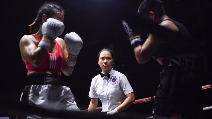 Nữ trọng tài boxing đầu tiên của Việt Nam - Hình 4 Nu trong tai boxing dau tien cua Viet Nam-Hinh-4