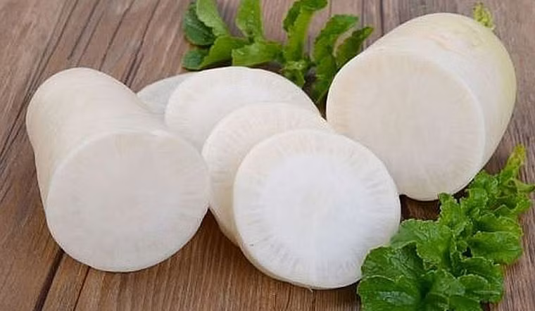 6. Củ cải rất giàu chất chống oxy hóa và chất dinh dưỡng nhưng lại ít kali và phốt pho. Do đó, nó là một bổ sung tốt cho sức khỏe thận.