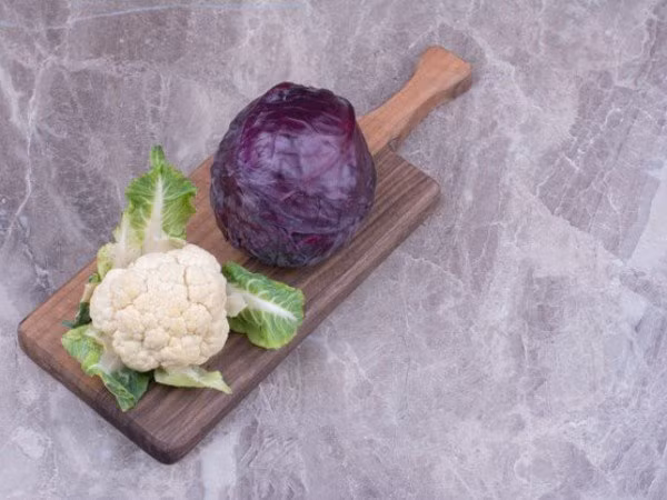 1. Súp lơ: Là nguồn cung cấp folate và chất xơ dồi dào, súp lơ là một thực phẩm cực tốt để cải thiện sức khỏe thận của bạn. Hàm lượng vitamin C dồi dào khiến nó trở thành một loại thực phẩm có lợi giúp tăng cường khả năng miễn dịch và thúc đẩy hệ thống tiết niệu hoạt động khỏe mạnh.